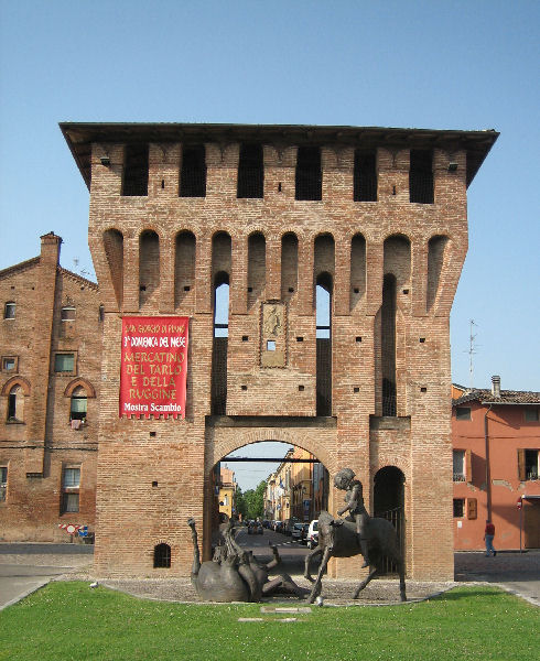 Porta Ferrara