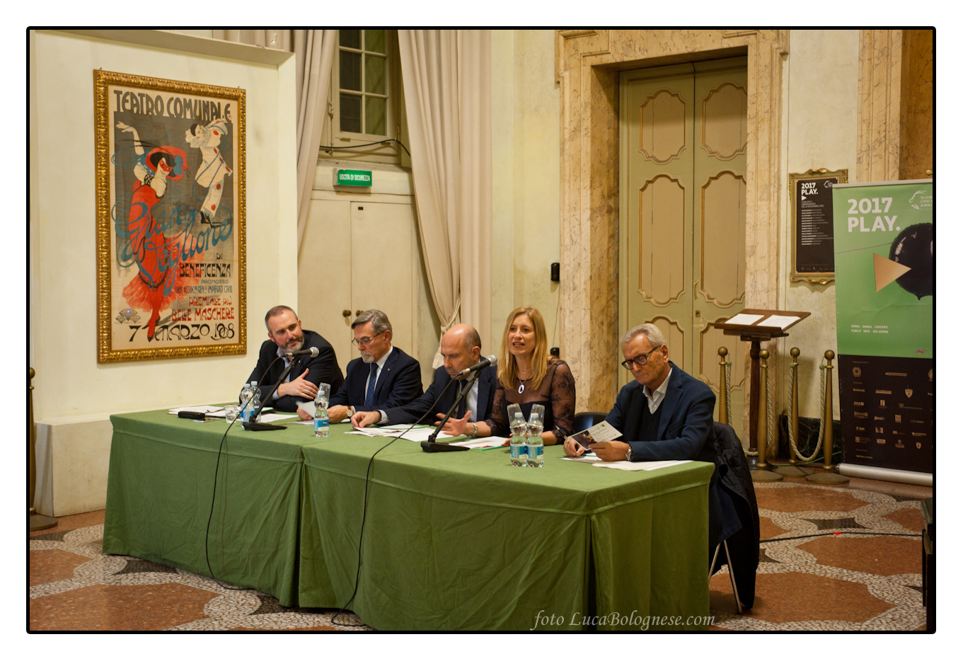 I relatori al Foyer Respighi del Teatro Comunale di Bologna.jpg