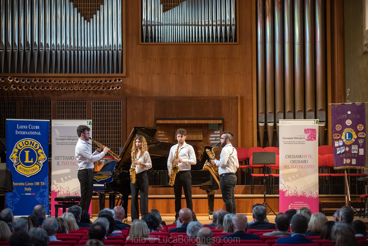 Satèn Saxophone Quartet.jpg