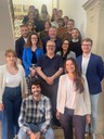 In primo piano l'Ufficio Europa dell'Unione con la direttrice Elena Gamberini, dietro i sindaci e le sindache degli otto comuni della Reno Galliera e dietro i Clymact Ambassador