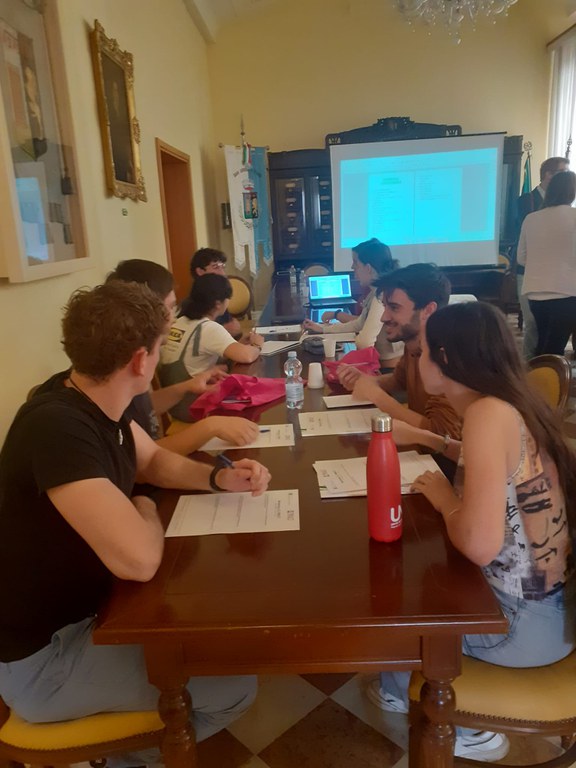 Al lavoro tutti inseime nella sala consiliare del Comune di San Giorgio di Piano