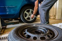 Obbligo di gomme invernali o catene a bordo: resterà in vigore fino al 15 aprile 2024